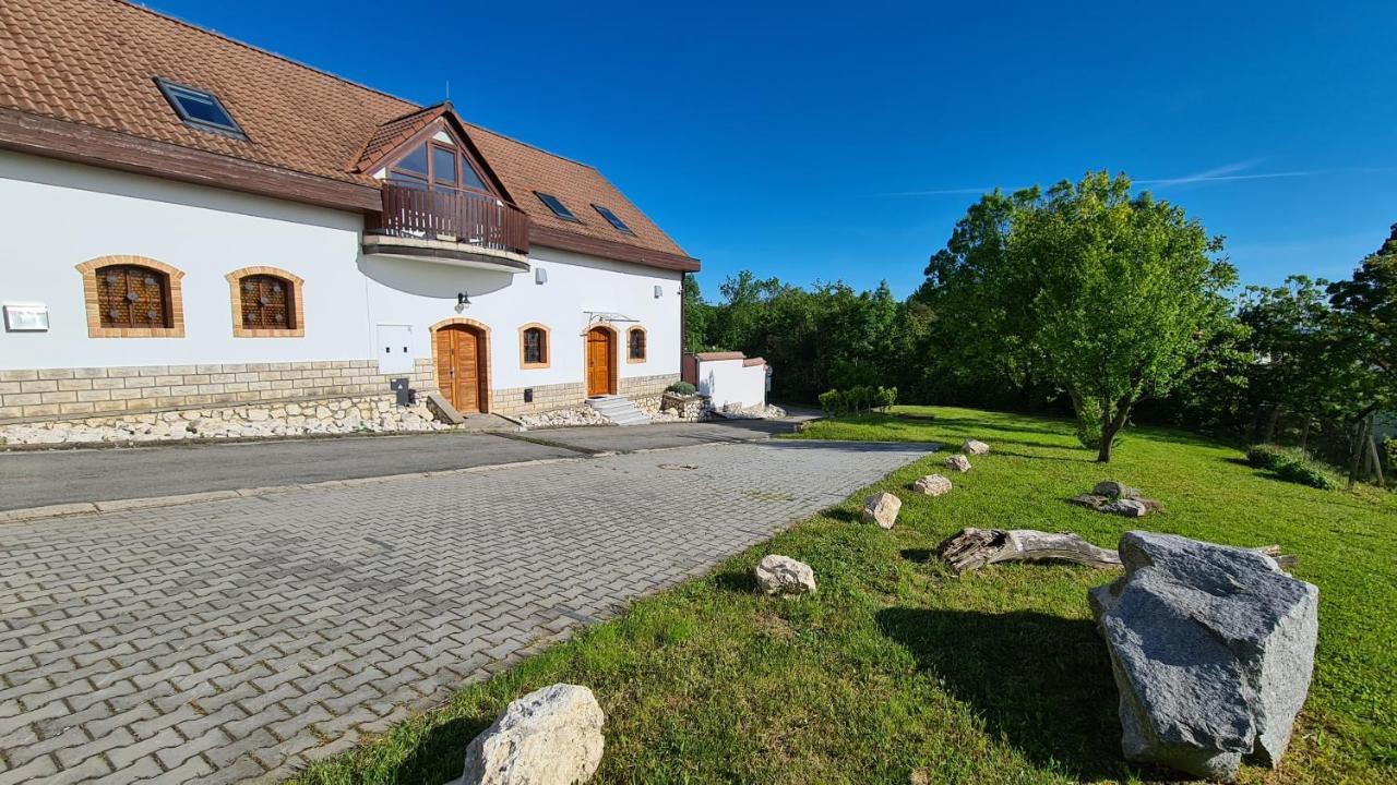 Apartmany Turold Mikulov Ngoại thất bức ảnh